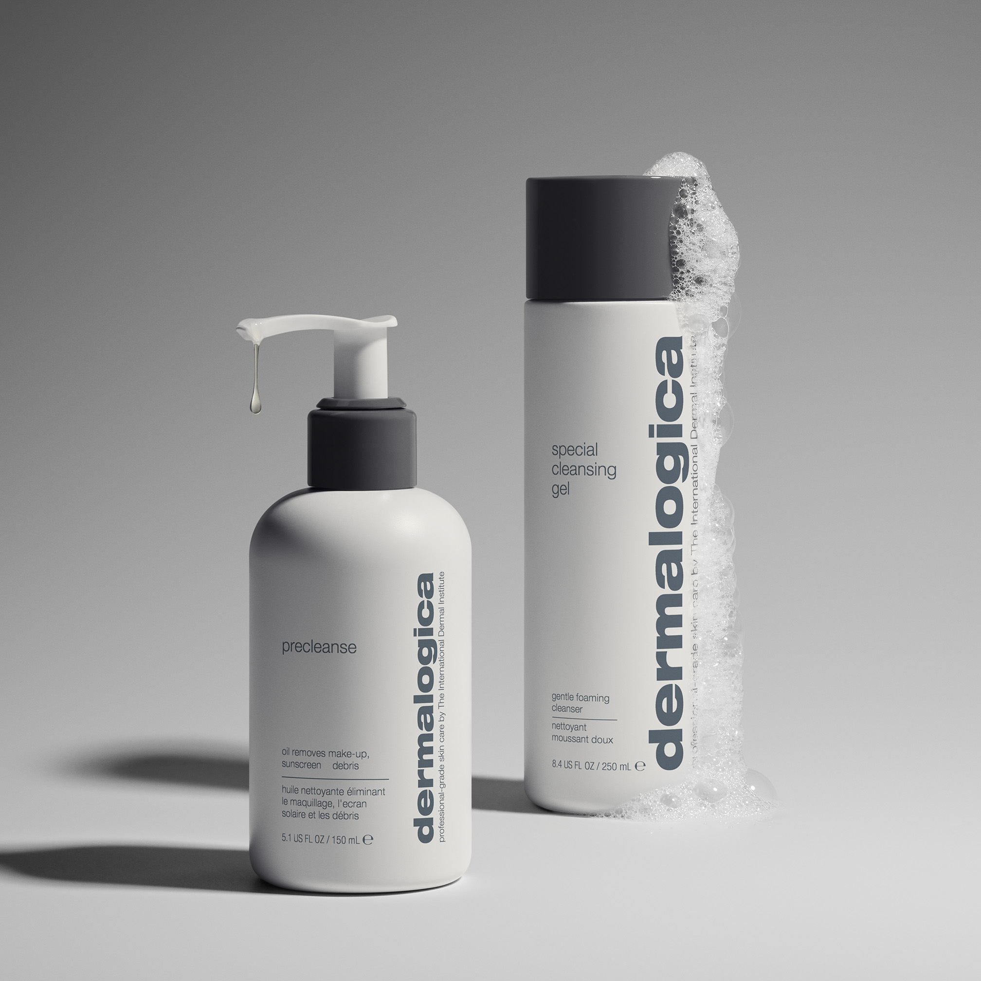 Dermalogica PreCleanse und Special Cleansing Gel Reinigungsprodukte nebeneinander mit Schaum
